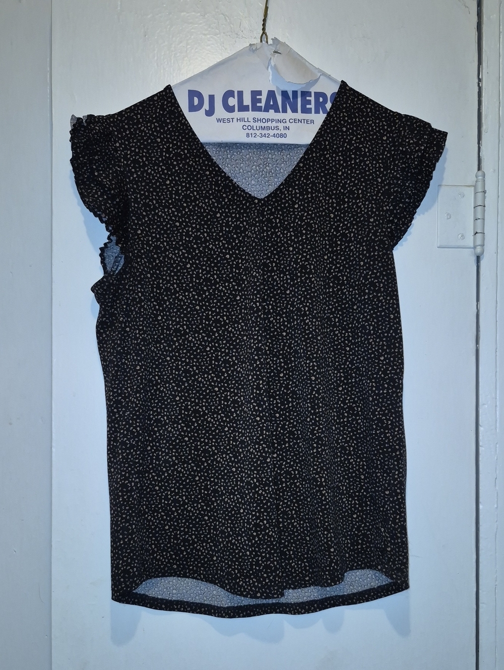 Adrianna Papell Black V-Neck Cap Sleeve Dot-Print Blouse